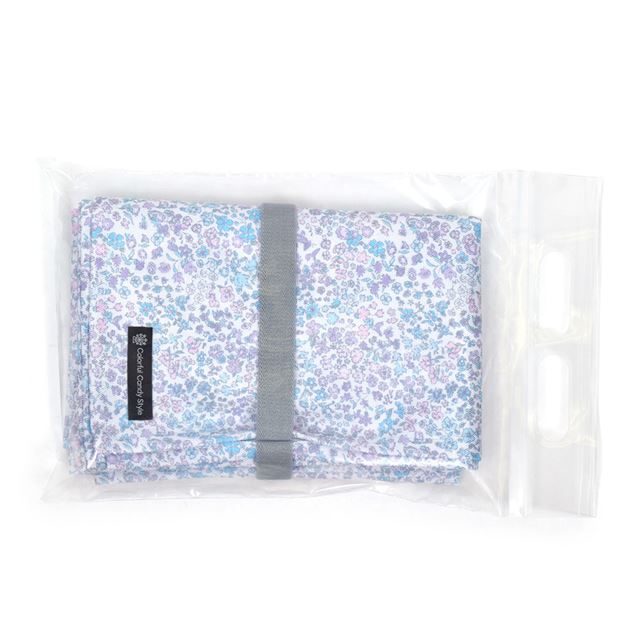 カラフルキャンディスタイルのレジャーシート。こども1人用のコンパクトサイズ。男の子と女の子兼用で運動会、遠足などで大活躍。