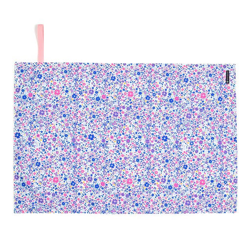 カラフルキャンディスタイルのレジャーシート。こども1人用のコンパクトサイズ。男の子と女の子兼用で運動会、遠足などで大活躍。