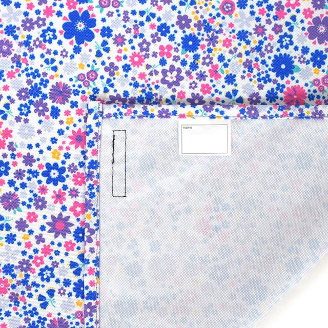 カラフルキャンディスタイルのレジャーシート。こども1人用のコンパクトサイズ。男の子と女の子兼用で運動会、遠足などで大活躍。