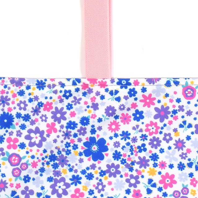 カラフルキャンディスタイルのレジャーシート。こども1人用のコンパクトサイズ。男の子と女の子兼用で運動会、遠足などで大活躍。