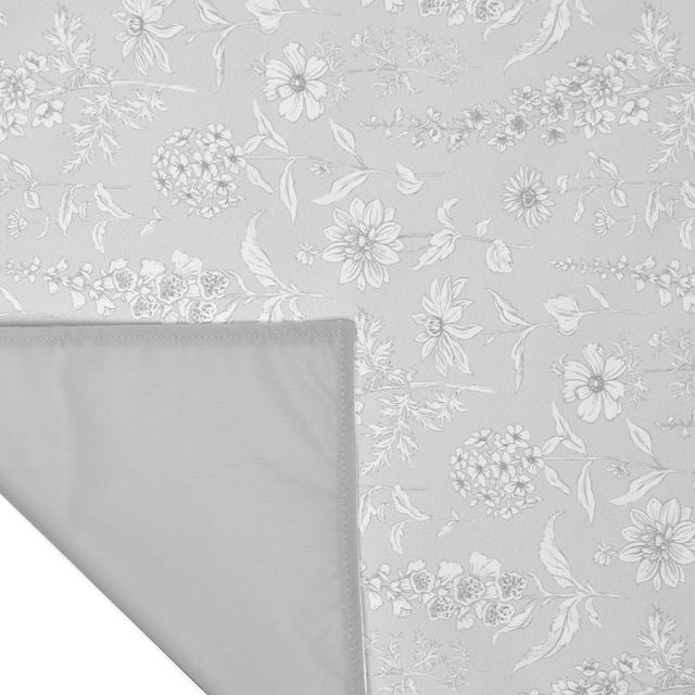 カラフルキャンディスタイルのレジャーシート。こども1人用のコンパクトサイズ。男の子と女の子兼用で運動会、遠足などで大活躍。