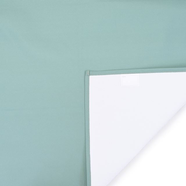 カラフルキャンディスタイルのレジャーシート。こども1人用のコンパクトサイズ。男の子と女の子兼用で運動会、遠足などで大活躍。