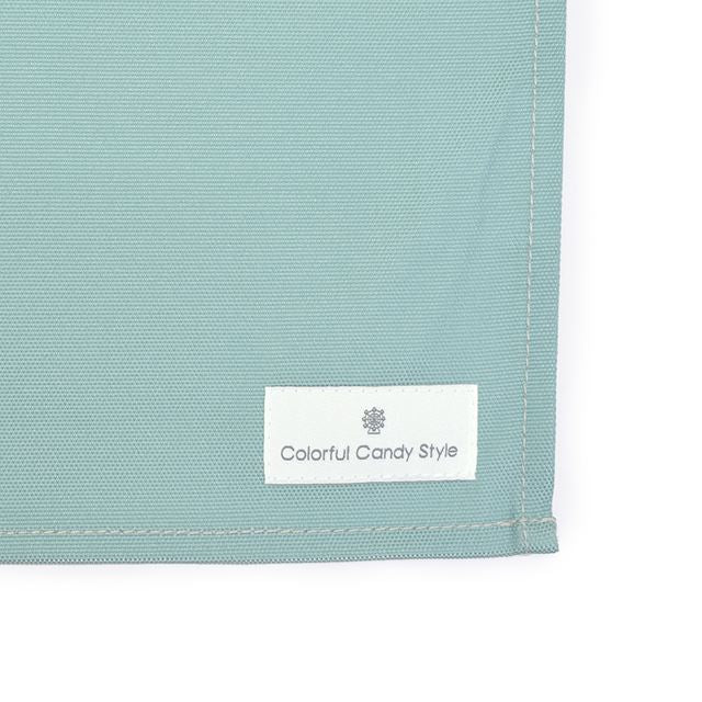 カラフルキャンディスタイルのレジャーシート。こども1人用のコンパクトサイズ。男の子と女の子兼用で運動会、遠足などで大活躍。