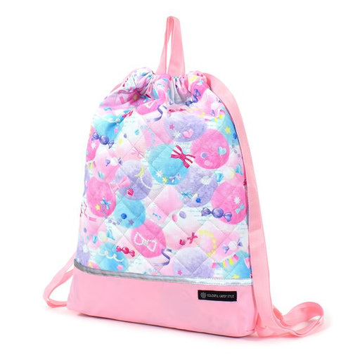 カラフルキャンディスタイルのナップサック。水や液体が表面に弾いて滑り落ちるはっ水機能。汚れてもサッと拭くだけお手入れ簡単です。