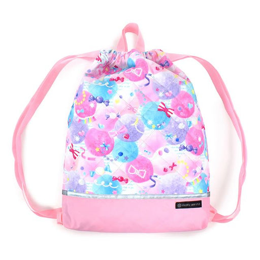 カラフルキャンディスタイルのナップサック。水や液体が表面に弾いて滑り落ちるはっ水機能。汚れてもサッと拭くだけお手入れ簡単です。