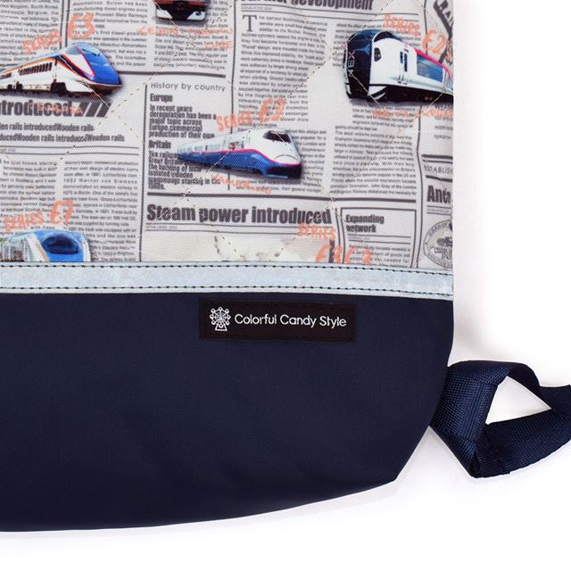 カラフルキャンディスタイルのナップサック。水や液体が表面に弾いて滑り落ちるはっ水機能。汚れてもサッと拭くだけお手入れ簡単です。