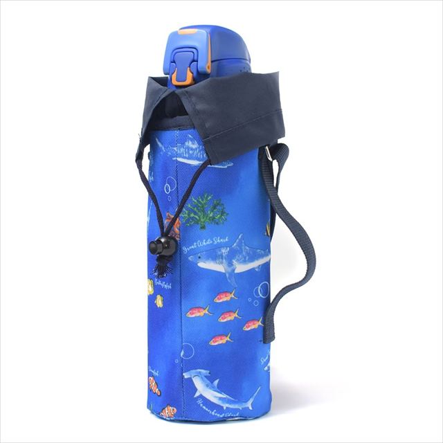 カラフルキャンディスタイルの水筒カバー。肩掛けできるショルダーベルト付き。男の子と女の子兼用で旅行、遠足でも大活躍。