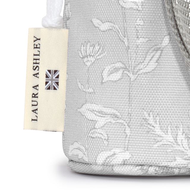 カラフルキャンディスタイルのお弁当袋。子供用で、お弁当箱やお箸が入るかわいいマチ付き巾着袋。男の子と女の子兼用で大活躍。