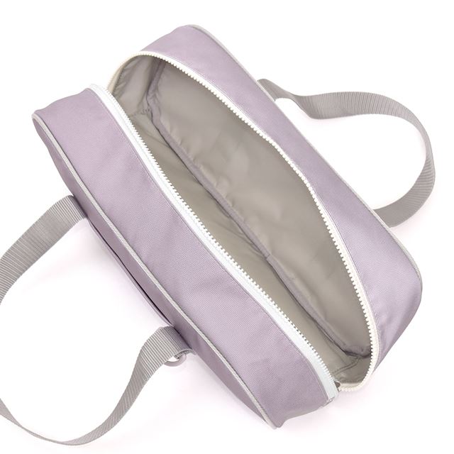 カラフルキャンディスタイルの絵の具バッグ。通気性抜群のメッシュ素材、ショルダーベルト付きで便利。男の子と女の子兼用で大活躍。