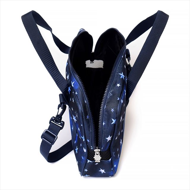 カラフルキャンディスタイルの書道セット。ショルダーベルト付きで、呉竹の書道用具入り。男の子と女の子兼用で大活躍。