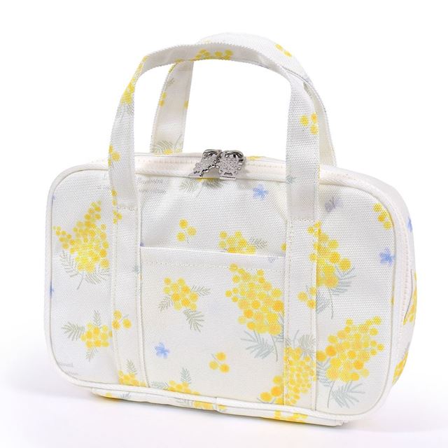 カラフルキャンディスタイルの家庭科の授業に欠かせない裁縫バッグ。