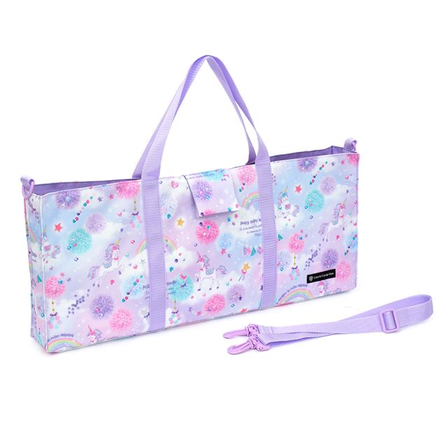 カラフルキャンディスタイルのピアニカケース。肩紐付きショルダータイプの鍵盤ハーモニカケース。男の子と女の子兼用で大活躍。