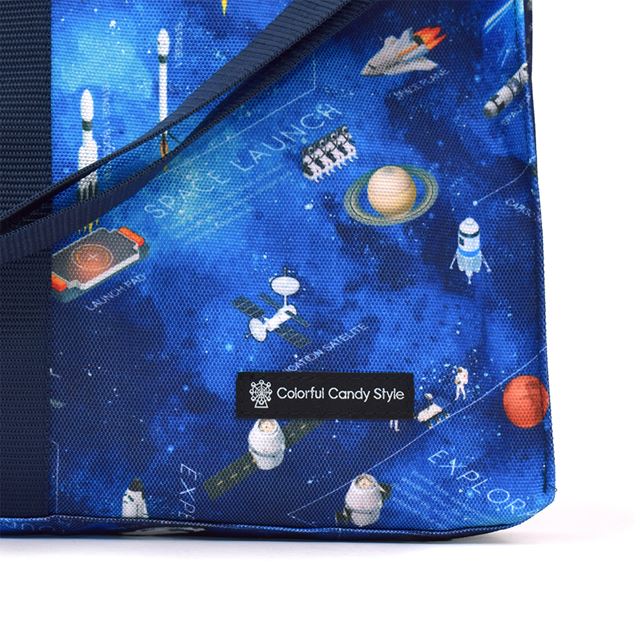 カラフルキャンディスタイルのピアニカケース。肩紐付きショルダータイプの鍵盤ハーモニカケース。男の子と女の子兼用で大活躍。