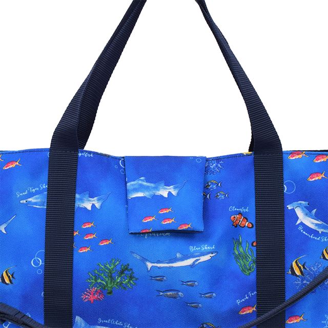 カラフルキャンディスタイルのピアニカケース。肩紐付きショルダータイプの鍵盤ハーモニカケース。男の子と女の子兼用で大活躍。