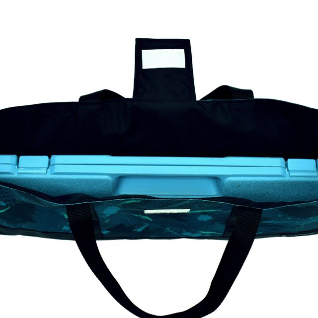 カラフルキャンディスタイルのピアニカケース。肩紐付きショルダータイプの鍵盤ハーモニカケース。男の子と女の子兼用で大活躍。