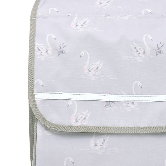 カラフルキャンディスタイルのランドセルカバー。反射材付きで雨でも安心安全。男の子と女の子兼用で、入学準備や入学祝いに大活躍。