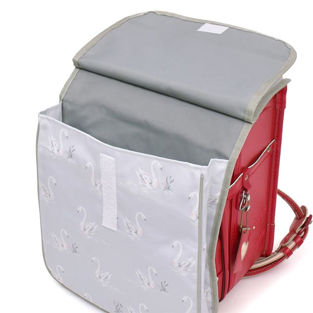 カラフルキャンディスタイルのランドセルカバー。反射材付きで雨でも安心安全。男の子と女の子兼用で、入学準備や入学祝いに大活躍。