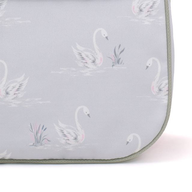 カラフルキャンディスタイルのランドセルカバー。反射材付きで雨でも安心安全。男の子と女の子兼用で、入学準備や入学祝いに大活躍。