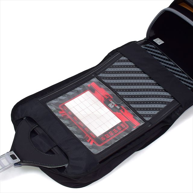 カラフルキャンディスタイルのランドセルカバー。反射材付きで雨でも安心安全。男の子と女の子兼用で、入学準備や入学祝いに大活躍。