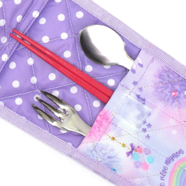 カラフルキャンディスタイルのカトラリーケースは落としても大丈夫な柔らかキルティング素材