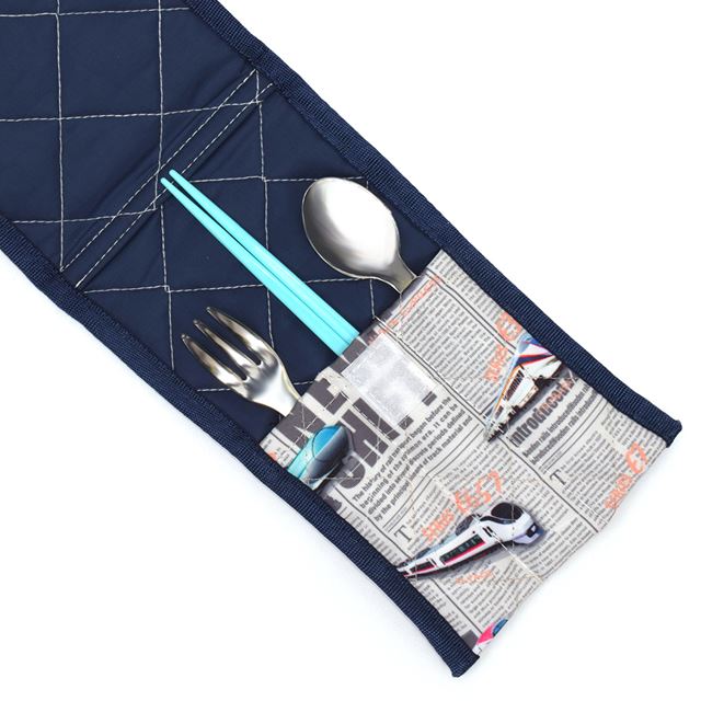 カラフルキャンディスタイルのカトラリーケースは落としても大丈夫な柔らかキルティング素材