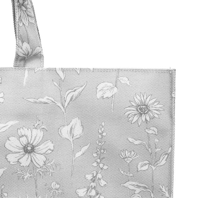 水を弾く素材だから、汚れに強くお手入れ簡単。はっ水機能に加えて、速乾性にも優れているので、突然の天候の変化などでバッグが濡れてしまっても素早く乾燥させることができます。