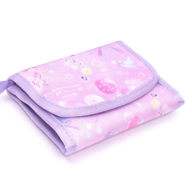 カラフルキャンディスタイルの財布。子供用で、三つ折りで子供用。小学生に人気のキッズウォレット。男の子と女の子兼用で大活躍。