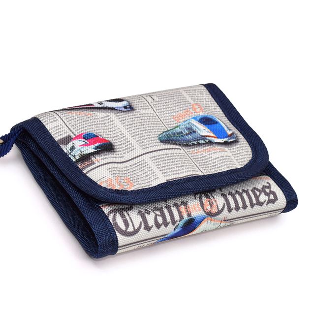 カラフルキャンディスタイルの財布。子供用で、三つ折りで子供用。小学生に人気のキッズウォレット。男の子と女の子兼用で大活躍。