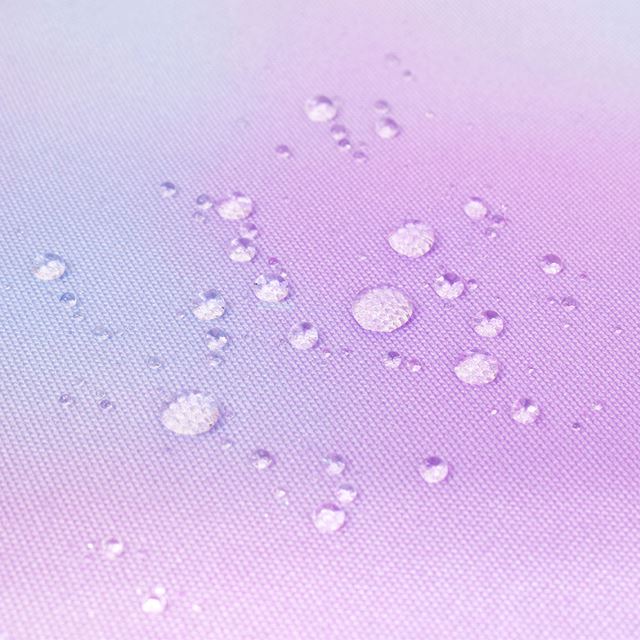 カラフルキャンディスタイルのボストンバッグ。スポーツ合宿や部活動、林間学校、修学旅行はもちろん、アウトドアや防災用としても大活躍。