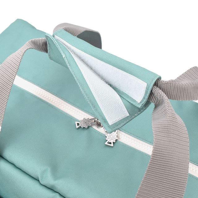 カラフルキャンディスタイルのボストンバッグ。スポーツ合宿や部活動、林間学校、修学旅行はもちろん、アウトドアや防災用としても大活躍。