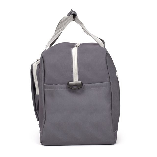 カラフルキャンディスタイルのボストンバッグ。スポーツ合宿や部活動、林間学校、修学旅行はもちろん、アウトドアや防災用としても大活躍。