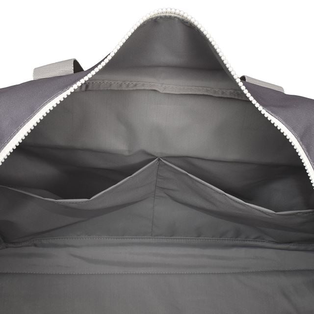 カラフルキャンディスタイルのボストンバッグ。スポーツ合宿や部活動、林間学校、修学旅行はもちろん、アウトドアや防災用としても大活躍。