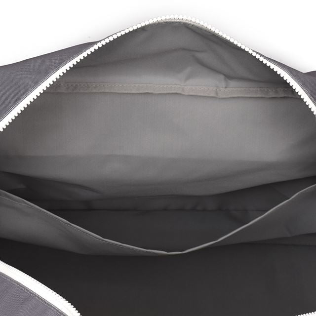 カラフルキャンディスタイルのボストンバッグ。スポーツ合宿や部活動、林間学校、修学旅行はもちろん、アウトドアや防災用としても大活躍。