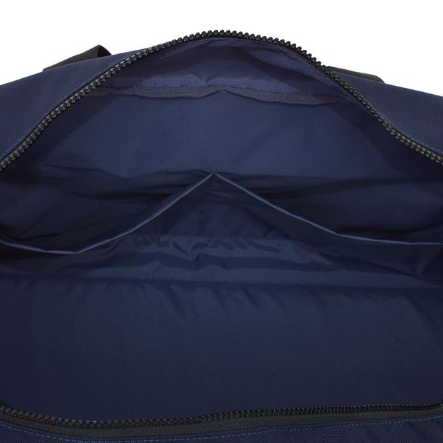 カラフルキャンディスタイルのボストンバッグ。スポーツ合宿や部活動、林間学校、修学旅行はもちろん、アウトドアや防災用としても大活躍。