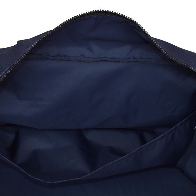 カラフルキャンディスタイルのボストンバッグ。スポーツ合宿や部活動、林間学校、修学旅行はもちろん、アウトドアや防災用としても大活躍。