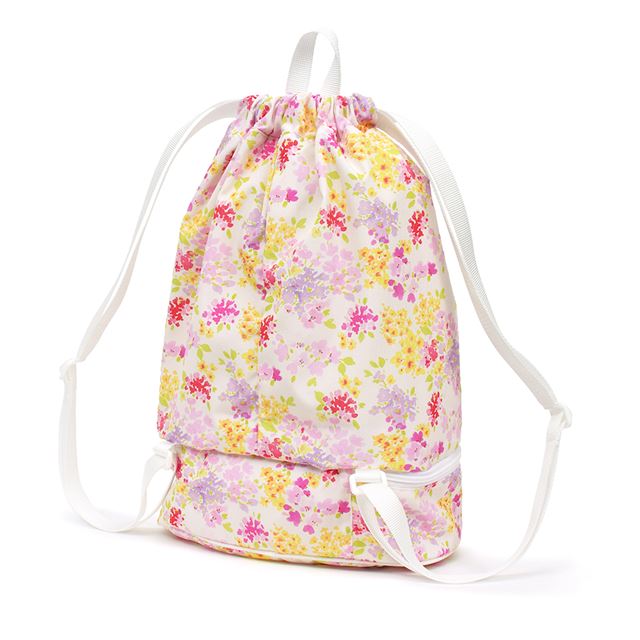 カラフルキャンディスタイルのプールバッグ ナップサックタイプ。サンダルやスイムキャップ・ゴーグル・小物などを上段下段で分けて収納できる便利構造。中身が透けない生地なので安心です。