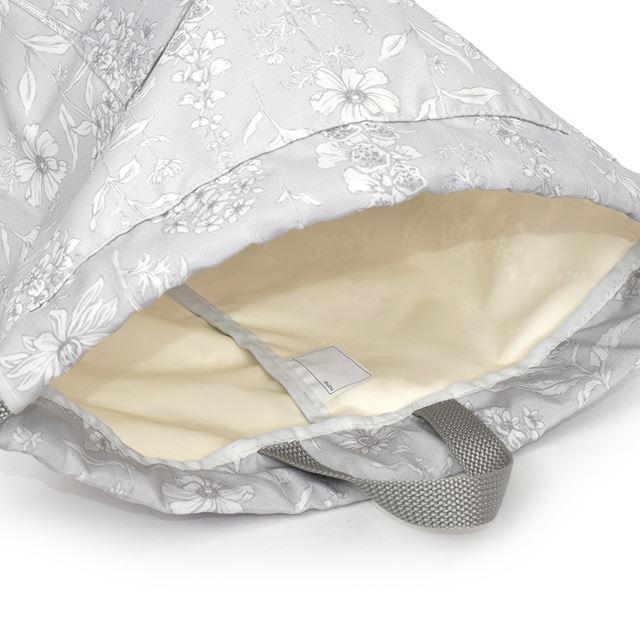 カラフルキャンディスタイルのプールバッグ ナップサックタイプ。サンダルやスイムキャップ・ゴーグル・小物などを上段下段で分けて収納できる便利構造。中身が透けない生地なので安心です。