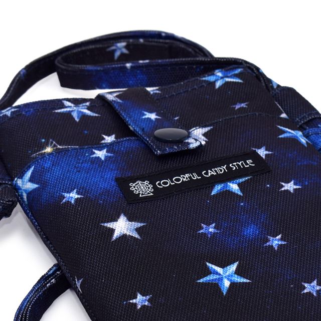 やわらかく軽やかな、おしゃれ「はっ水」スマホショルダー。キッズの自由な行動や成長をサポート！もっと身軽に、安心して、アクティブに動き回ることができる新定番ポシェットです。