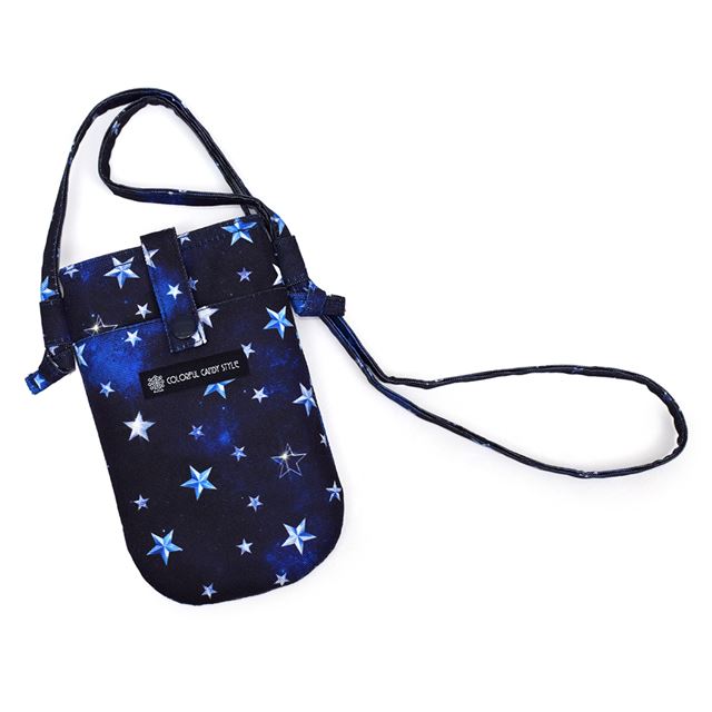 やわらかく軽やかな、おしゃれ「はっ水」スマホショルダー。キッズの自由な行動や成長をサポート！もっと身軽に、安心して、アクティブに動き回ることができる新定番ポシェットです。