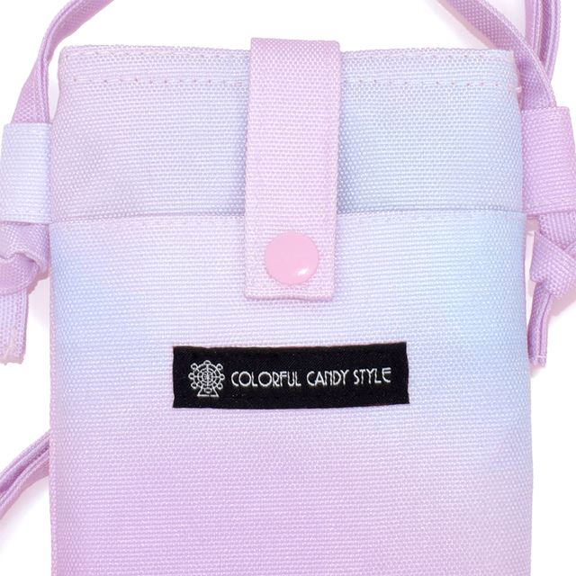 やわらかく軽やかな、おしゃれ「はっ水」スマホショルダー。キッズの自由な行動や成長をサポート！もっと身軽に、安心して、アクティブに動き回ることができる新定番ポシェットです。