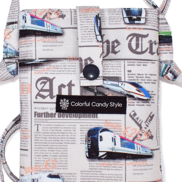 やわらかく軽やかな、おしゃれ「はっ水」スマホショルダー。キッズの自由な行動や成長をサポート！もっと身軽に、安心して、アクティブに動き回ることができる新定番ポシェットです。