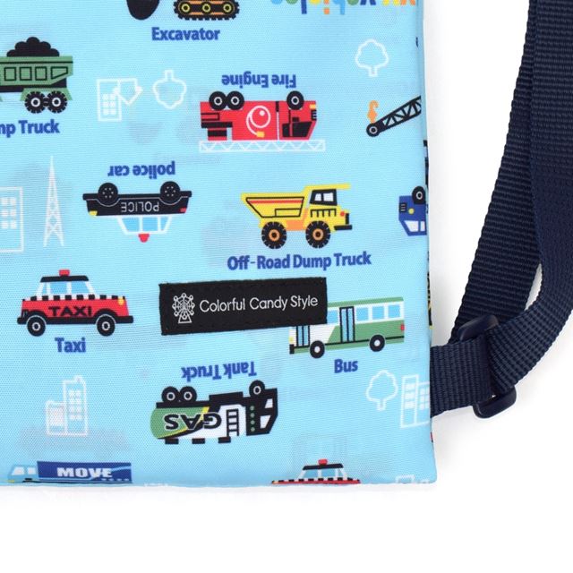 カラフルキャンディスタイルのナップサック。リュックにも手提げにも使える2WAY仕様。前面には便利なファスナー付きポケットを搭載。