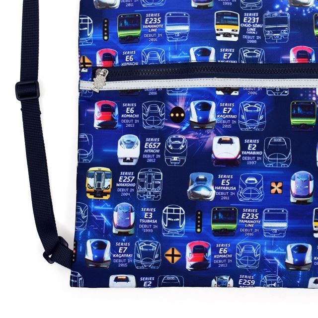 カラフルキャンディスタイルのナップサック。リュックにも手提げにも使える2WAY仕様。前面には便利なファスナー付きポケットを搭載。