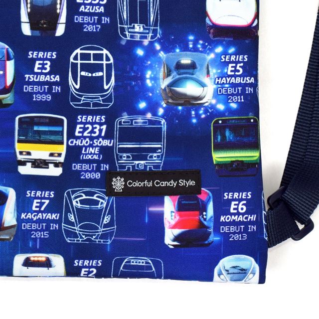 カラフルキャンディスタイルのナップサック。リュックにも手提げにも使える2WAY仕様。前面には便利なファスナー付きポケットを搭載。