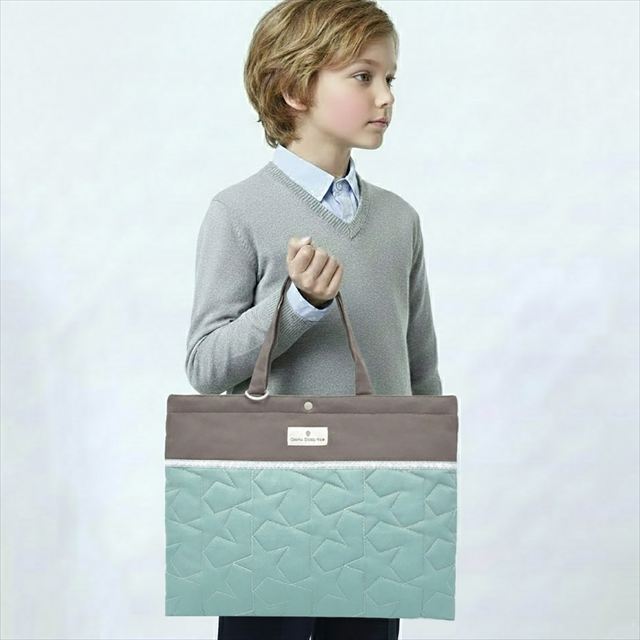 カラフルキャンディスタイルの入園入学4点セット。男の子・女の子兼用で、レッスンバッグ・シューズケース・巾着袋など、通園・通学に大活躍アイテム満載。