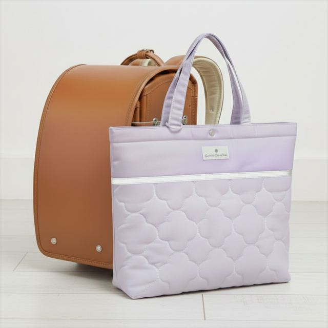 カラフルキャンディスタイルの入園入学4点セット。男の子・女の子兼用で、レッスンバッグ・シューズケース・巾着袋など、通園・通学に大活躍アイテム満載。