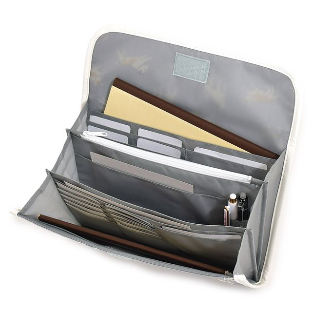 ゆうパケット対応 アウトレット LAURA ASHLEY 母子手帳ケース(ジャバラタイプ) DOGS