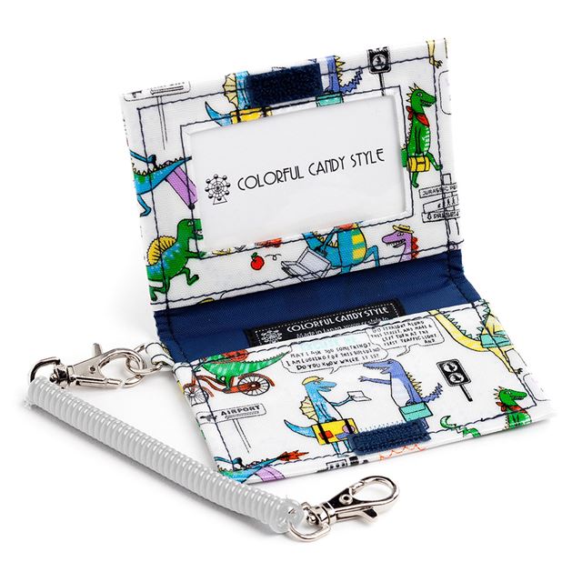 アウトレット パスケース 恐竜タウンは大忙し