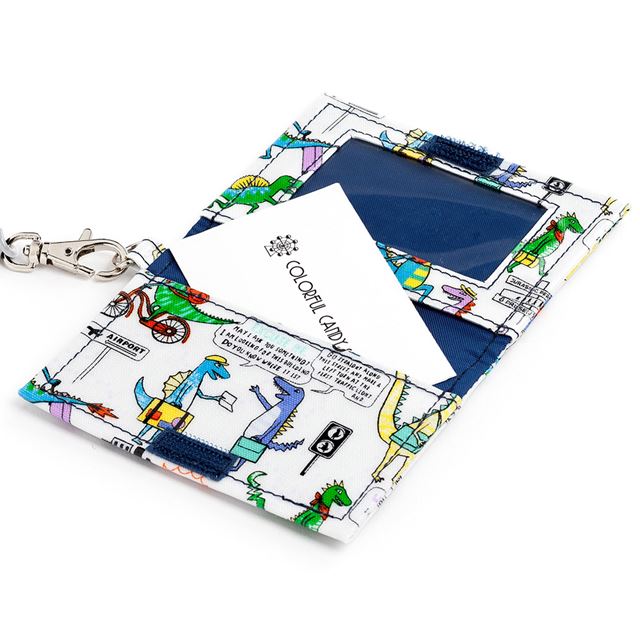 アウトレット パスケース 恐竜タウンは大忙し