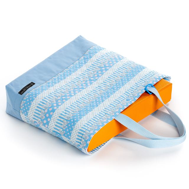 アウトレット マチ付きキルティングレッスンバッグ(ループ付き) ポルカドットとレースリボンに魅せられて(ライトブルー)